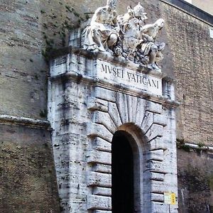 Roman Vatican Apartment Freewifi