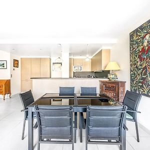Appartement à 3 Chambres à Coucher