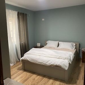 Itan'S Apartments