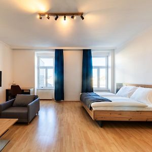 Appartement à 3 Chambres à Coucher