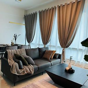 Appartement à 2 Chambres à Coucher