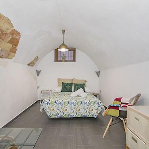 La Cueva De H Y M