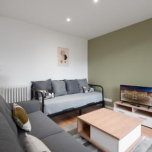 Appartement à 2 Chambres à Coucher