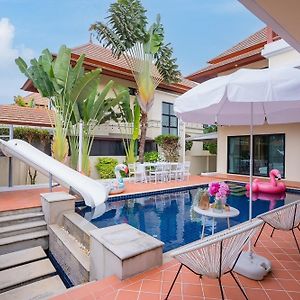 Villa à 3 Chambres à Coucher