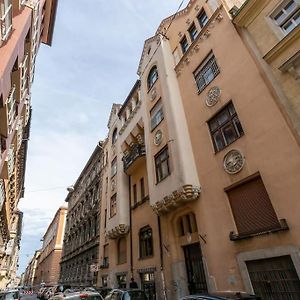 Art Nouveau Apartment