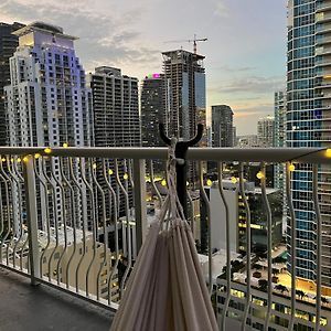 City & Sea View+Free Parking Modern Condo