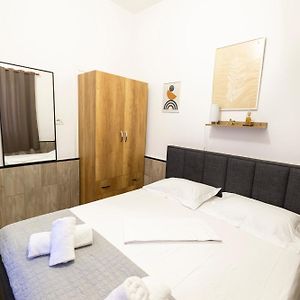 Tiny Cute Studio Near The City Center - 5 Min Walk