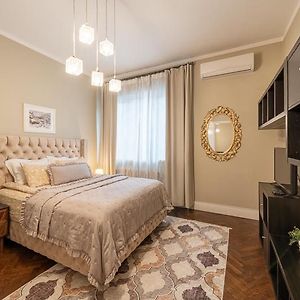 3 Bdr - Top Center Artistic Apartment - 115 M2