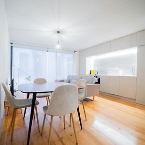 Appartement à 2 Chambres à Coucher