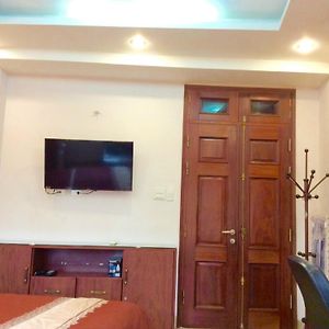 Studio Apartment Filled With Nature Light Near The Hanoi Opera House Can Ho Day Du Tien Nghi Co Thang May Gan Nha Hat Lon