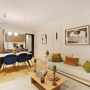 Appartement à 2 Chambres à Coucher