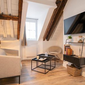 Appartement à 2 Chambres à Coucher