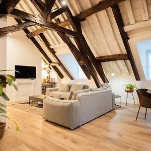 Appartement à 2 Chambres à Coucher