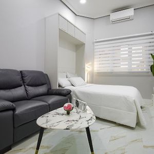 Lovely Apartment In Gran Via Madrid