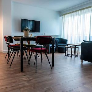 Appartement à 2 Chambres à Coucher