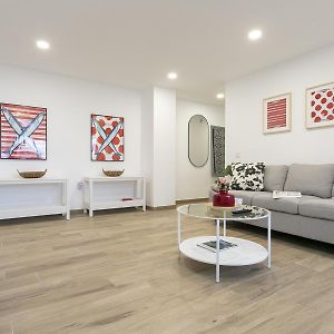 Appartement à 2 Chambres à Coucher
