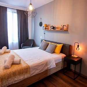 Appartement à 2 Chambres à Coucher