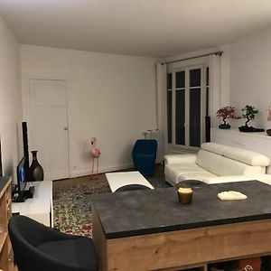 Appartement à 2 Chambres à Coucher