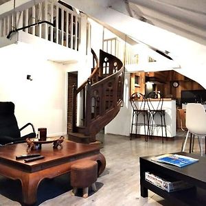 Appartement à 2 Chambres à Coucher