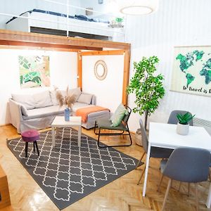 Lovely Apartment In Erzsebetvaros A57