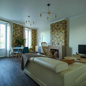 Appartement à 2 Chambres à Coucher