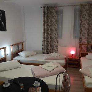 Appartement à 3 Chambres à Coucher