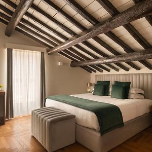 Separate Building Suite
