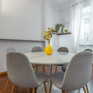 Appartement à 2 Chambres à Coucher