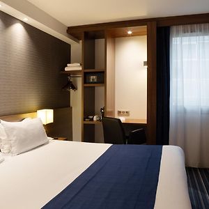 Chambre Standarde Lit Queen-Size avec Accès aux Personnes Handicapées