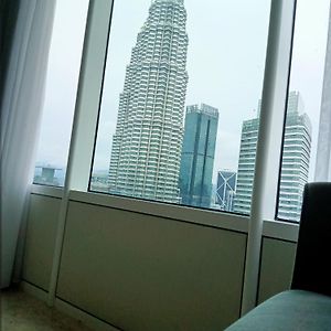 Sky Suites Klcc Apartment By Family Staycation