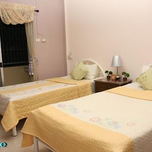 Pr Place Hotel