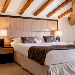 Appartement de Luxe à 2 Chambres à Coucher
