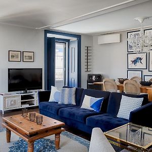 Appartement à 3 Chambres à Coucher