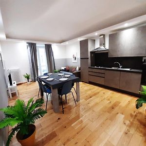 Appartement à 2 Chambres à Coucher