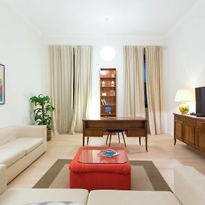 Appartement à 3 Chambres à Coucher