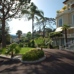 Charmant 2 Pieces Avec Terrasse, Jardin Et Parking Dans Residence Avec Piscine A Menton - Fr-1-196-313