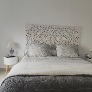La Maison De Marie A 8 Mn Des Plages