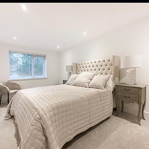 2 Bedroomed Apt By Sefton Park And Spire Hospital