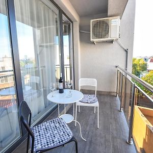 Appartement à 2 Chambres à Coucher