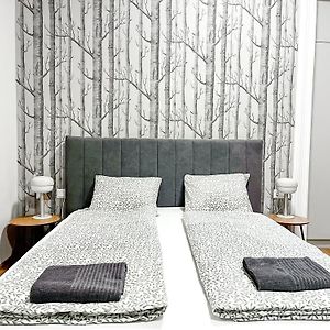 T32 Central Modern Suites