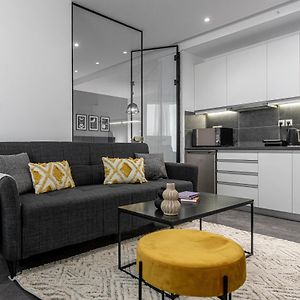 Phaedrus Living: City Center Luxury Flat Loukianou
