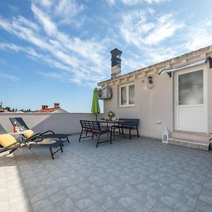Ellu Apartment