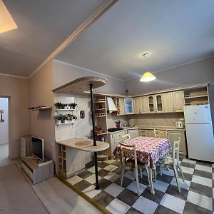 apartment at Lesi Ukrainki Boulevard 14