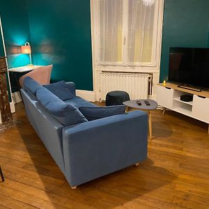 Appartement à 2 Chambres à Coucher