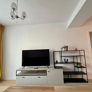 C-Entral Apartments Bucharest With Private Parking