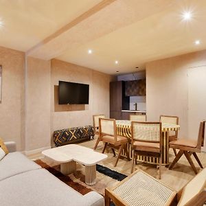 Appartement à 2 Chambres à Coucher