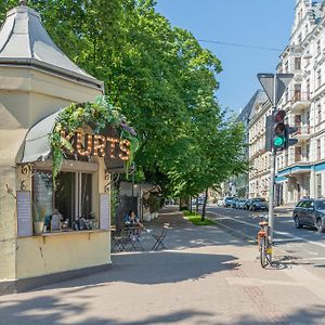 Prestigious Former Library Apartment - Perfect Location