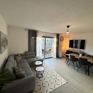 Cosy Appart T3 Au Pied Du Metro Et Commerces