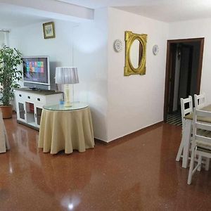 Appartement à 3 Chambres à Coucher