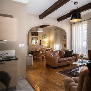 Appartement à 2 Chambres à Coucher